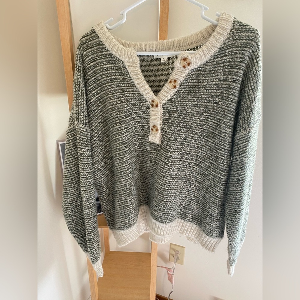 Blu Pepper Sweater - Picture 2 of 6